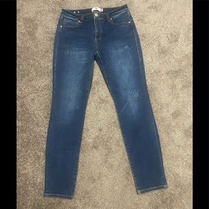 Cabi Distressed Skinny Jeans NWOT- -Size 10